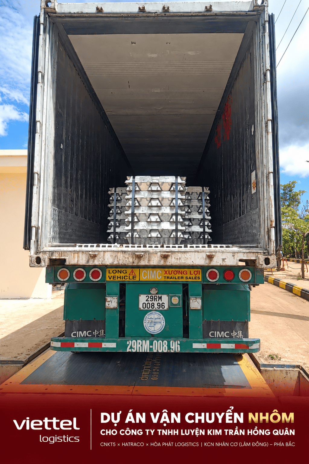 Xe container chở nhôm tại kho vận.png